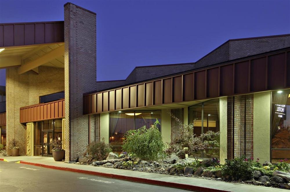 Red Lion Hotel Pasco Airport & Conference Center Exterior photo